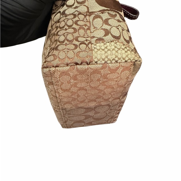 Coach Signature Demi Shoulder Bag Khaki Brown Patent Trim Baguette (A459) - Picture 6 of 9